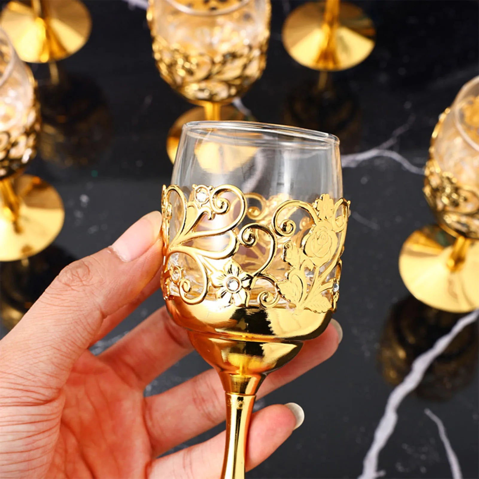 Golden Goblet Wine Glass Vintage European Wine Glass Goblet for Party Gathering Wedding Use Christmas Decoration Utensils